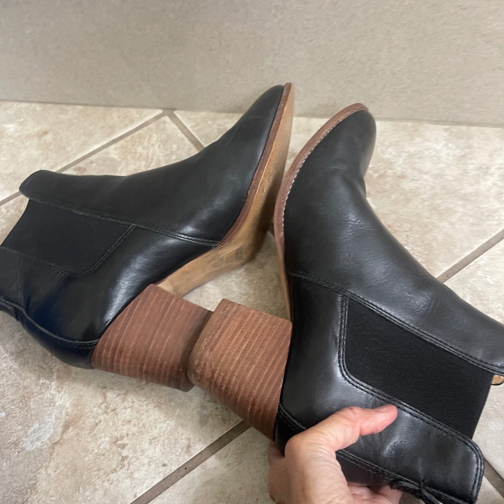 Madewell Black Leather Ankle Boots Wood Heel Pointed Toe WomenSize 8.5 DAMAGED - Picture 6 of 11